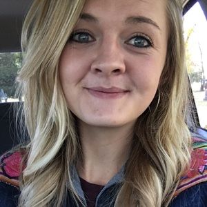 Meet your Posher, Laine